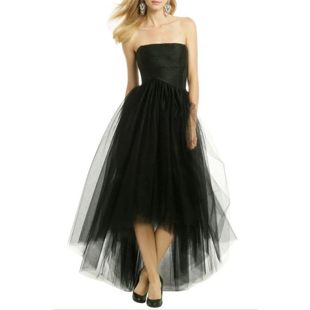 Chic Black Strapless Tulle Midi Dress